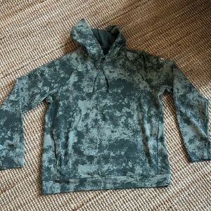 Lululemon city sweat green camo men’s hoodie. (Size XL ).